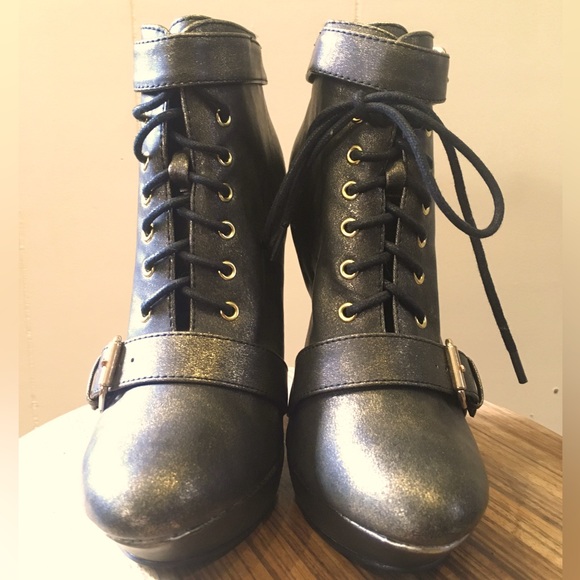 Colin Stuart Metallic Wedge - 8 - Picture 1 of 6